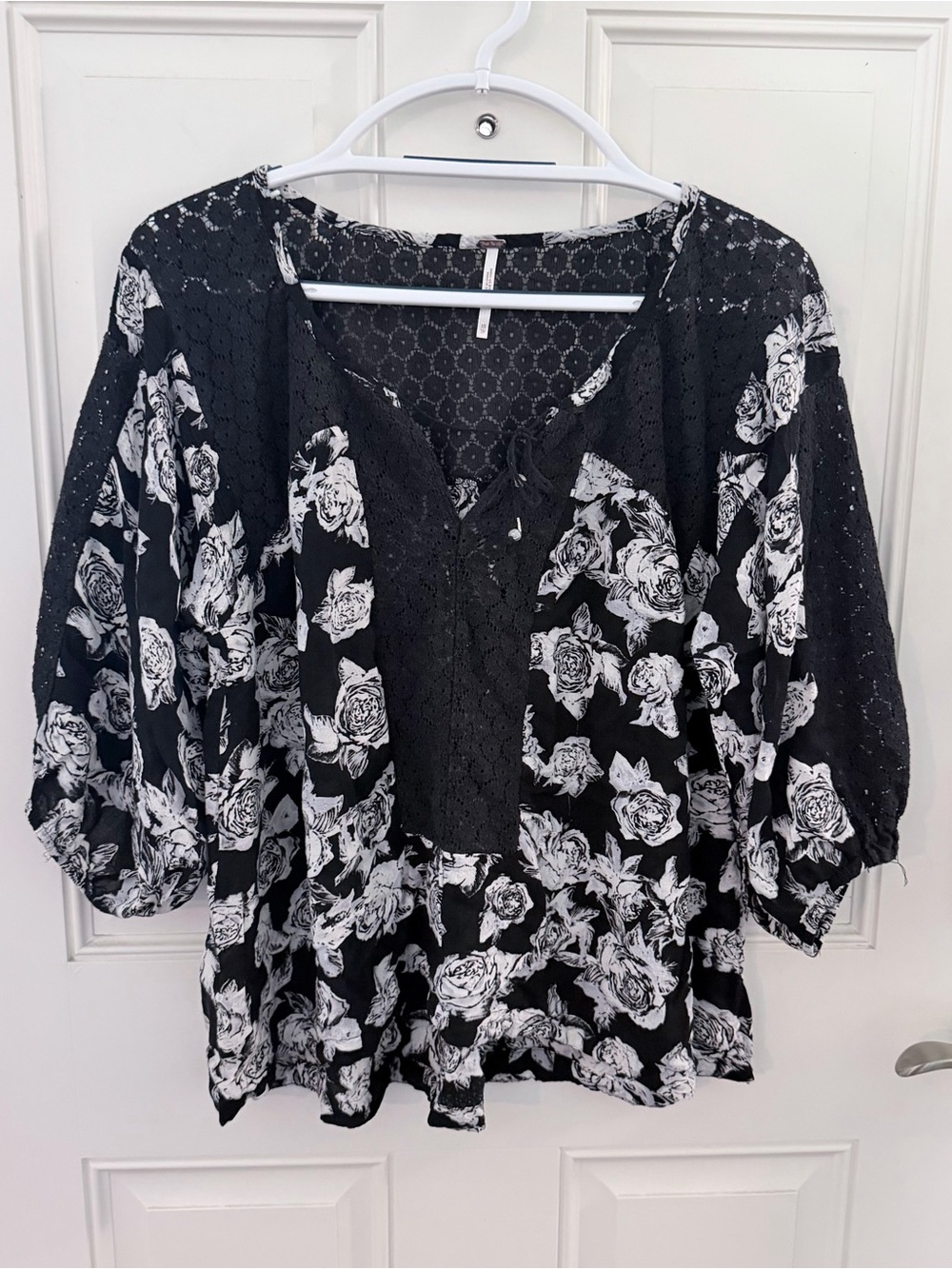 Free People Moon River Floral Eyelet Tunic XS | Black Rose
